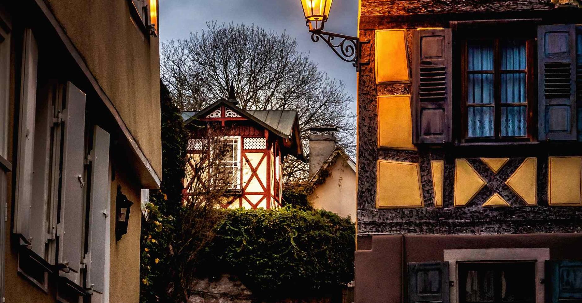 Oberer Teil der Rohanstraße bei Nacht Oberer Teil der Rohanstraße bei Nacht
