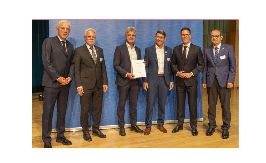 unbekannt