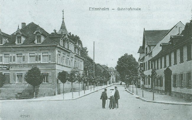 Badischer Hof (links) auf einer alten Postkarte